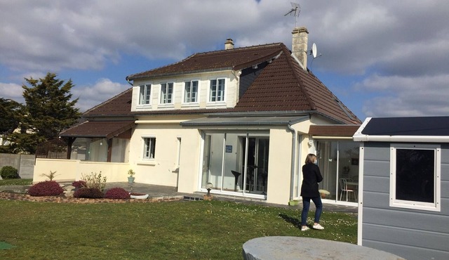 House 30m from the Beach - 11 to 15 Pers - sea view from floor - Dogs Allowed