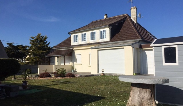 House 30m from the beach - 11 to 15 people - sea view from the first floor - dogs accepted