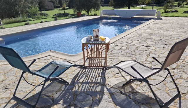 House 4/12 persons, air conditioning, swimming pool, garden 4800m2, les vans Sud Ardèche