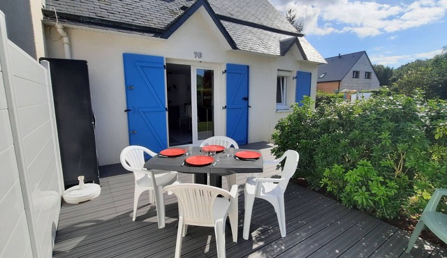 House 4 people Residence with swimming pool and tennis MOELAN SUR MER