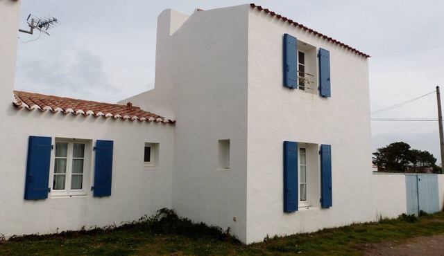 House 4 persons 700m port Joinville 100m from the sea