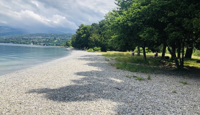 House 400 m from Lake Geneva