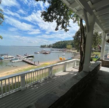 House #41 Moonset Vista House (Pet Friendly)