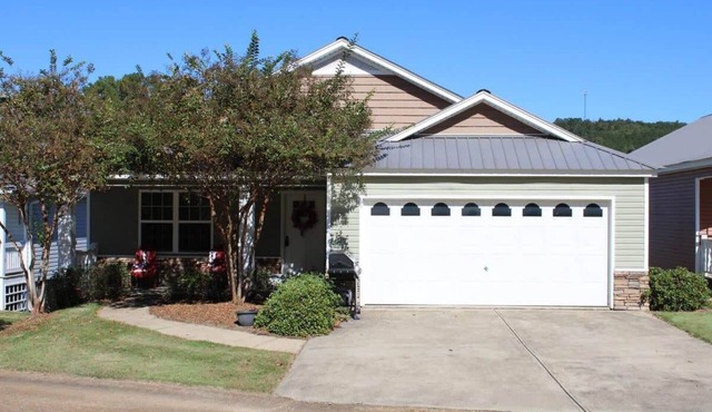 House # 49 No Wake Zone (no pets)