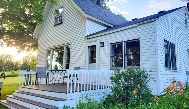 House - 5 min. to Crystal Mt Resort Pet Friendly Family Friendly