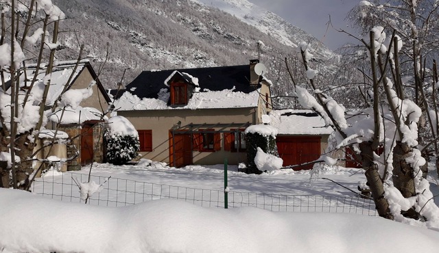 House 5 mins from SAINT-LARY SOULAN 8 sleeps