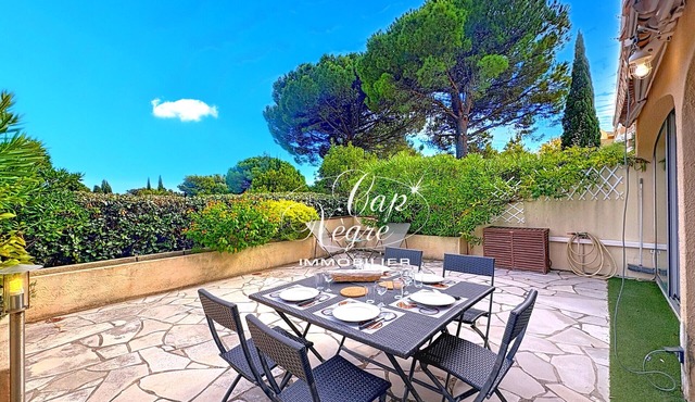 House 5 pers 3 stars, residence swimming pool 50m beach Pramousquier