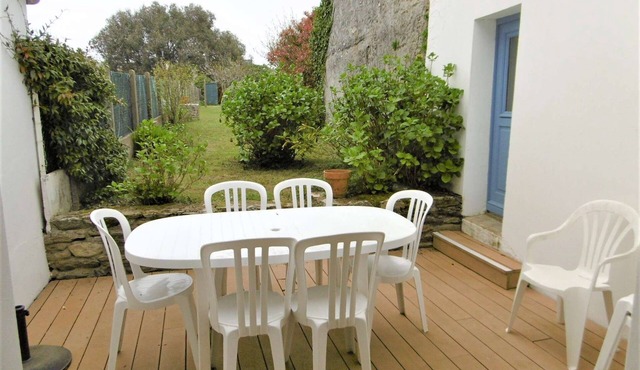 House 5 rooms 8 people 300 m from the beach