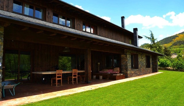 House 5 rooms 12 Pax, Fireplace and Garden BBQ