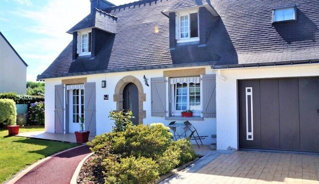 House 5 rooms 6-7 people with garden and WI-FI