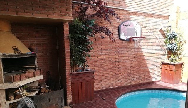 House 50 meters from the beach with private pool