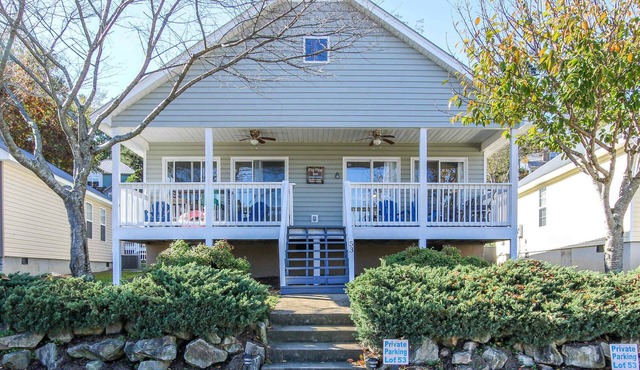 House #53 Flip Flop Inn (no pets)