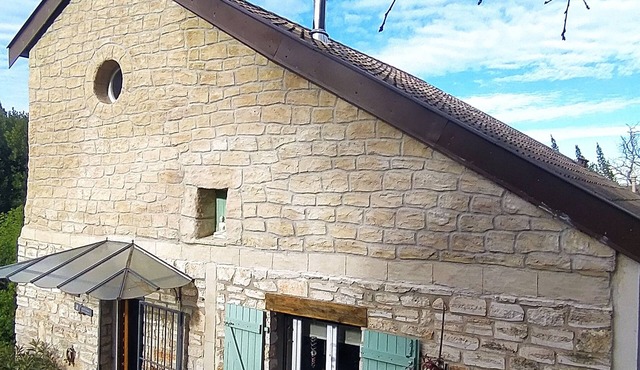 House 6/8 persons with swimming pool in a quiet area