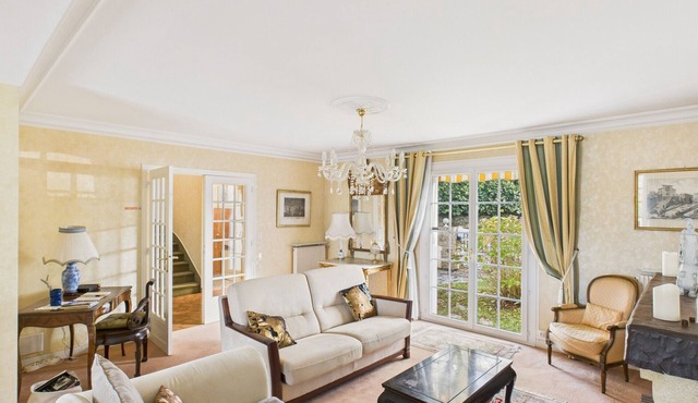 House 600m from the sea for 6 – near GR34