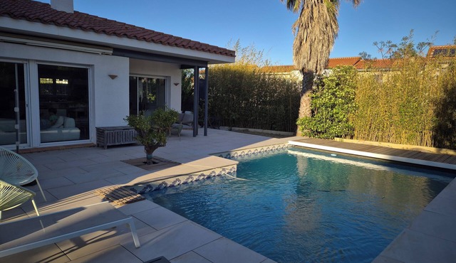 House 8/10 persons 15 minutes from the beach