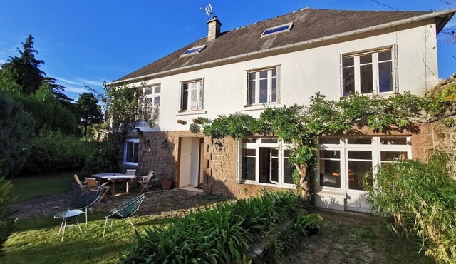 House 8 people garden city center 15 min from beac