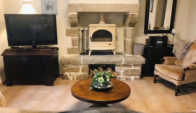 House 8 pers + 1 baby - PMR access - in Monts d'Arrée. (Pets welcome!)