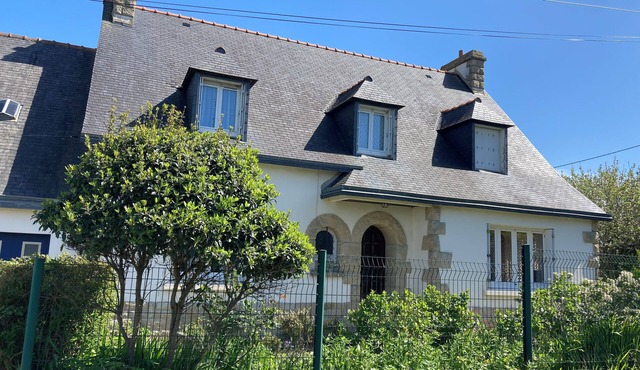 House and garden; 20. minutes from the seaside from the seaside