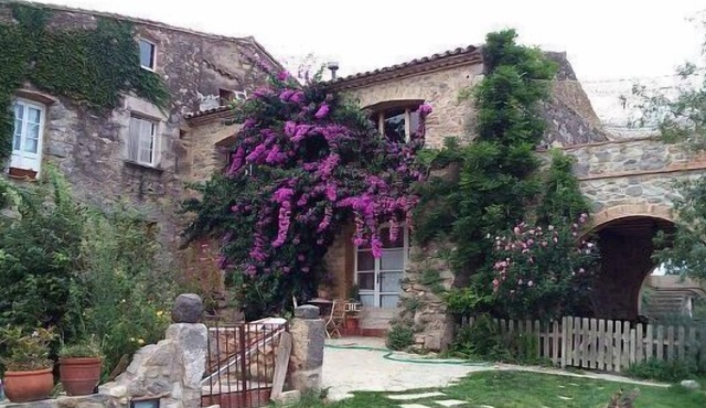 House-apartment in Masia del S. XVII 5 km. of the beach