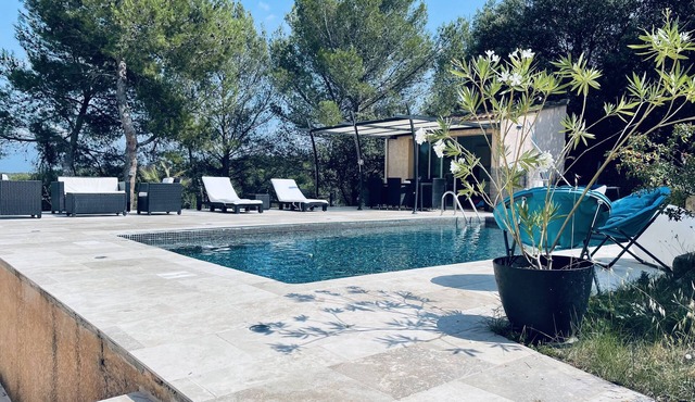 House + apartment in beautiful surroundings