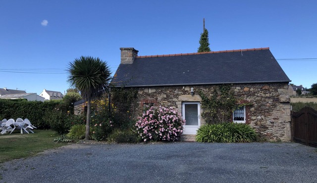 House at 700 m from the sea, facing south, garden, wifi, 1 bedroom, 2 persons