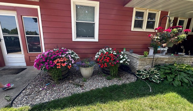 House Available for EAA. Perfect for those with children or dogs.