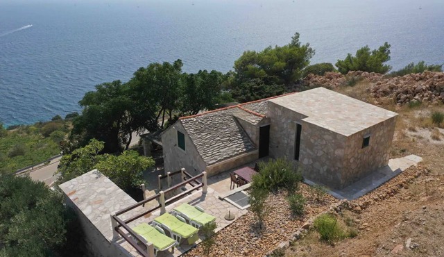House Bepo (113591-K1) - Nerezisce - island Brac