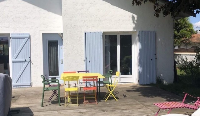 House between Bordeaux and the Ocean (40 drive from Lacanau)