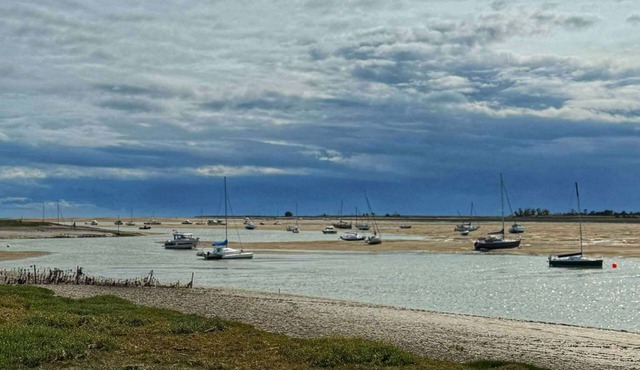 House between land and sea
