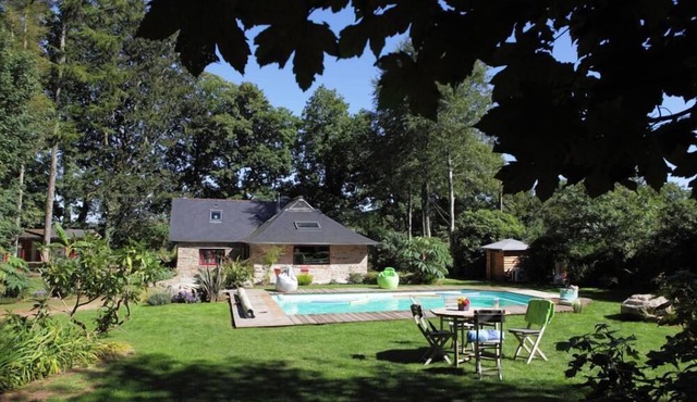House between land and sea, private heated pool 20 minutes from the beaches