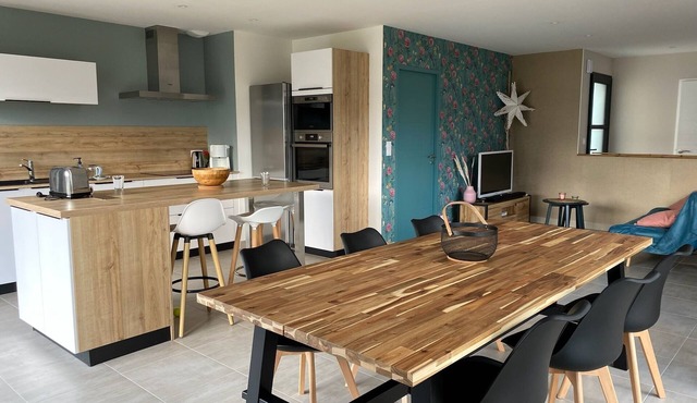 House by the sea, at 150m from the beach