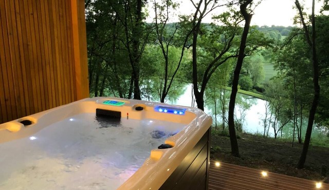 House-Cabane-Premium-Ensuite with Bath-Lake view