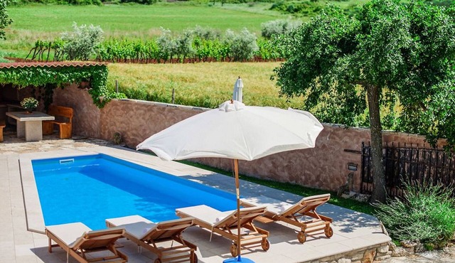 House Casa Piccola Barbici with pool in Porec, Istria