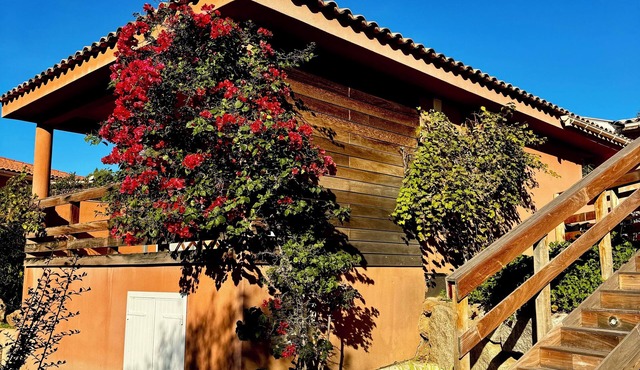 HOUSE CASA ROSSA, F2, 37m2 + covered terrace 20m2, Clim, Wifi, parking.