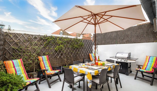 House Châteaudun - Air conditioning, Terrace & Private garage