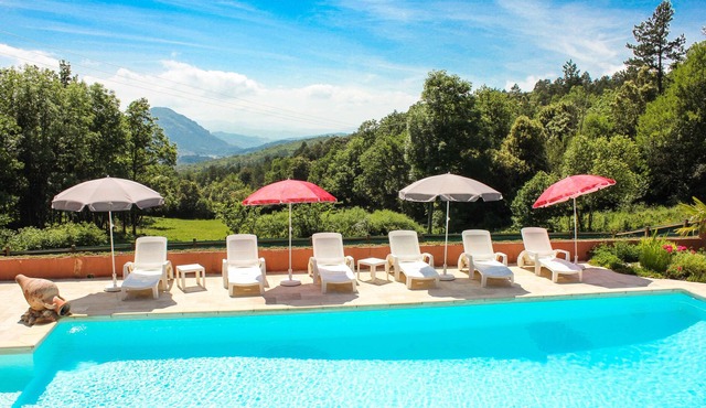 House classified 3* open on nature with great views over pyrenees heated pool