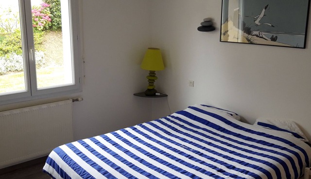 House close to the sea, shops and hiking trails.