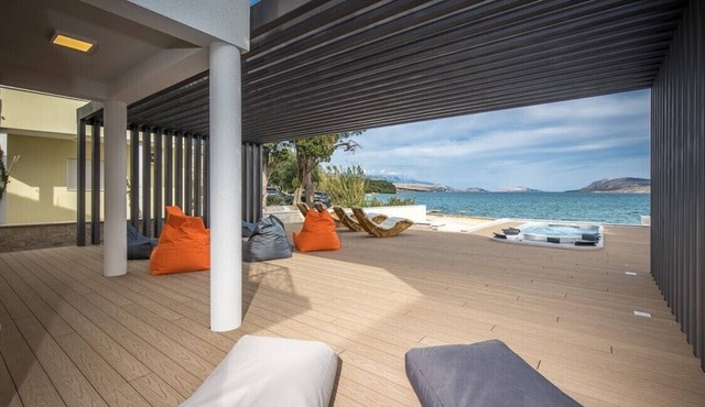 House direct on the beach near to Novalja Zrce