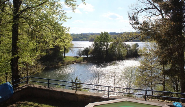 house discreet nature chalet calm and peaceful swimming pool lake fishing