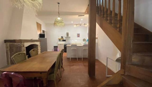 House, Downtown, 6 beds, terrace & parking