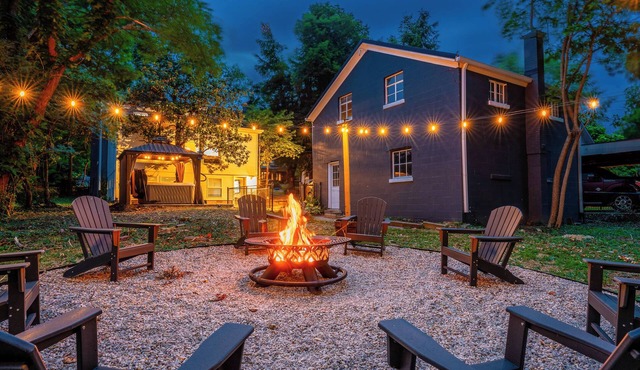 House Downtown with Hot Tub Fire Pit and Speakeasy