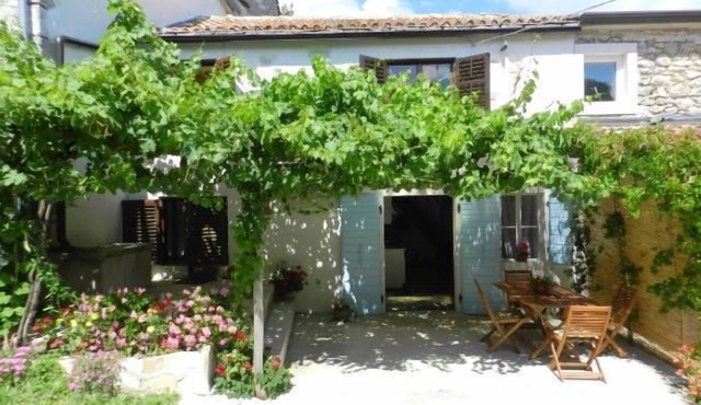 House Elena (75591-K1) - Lindar