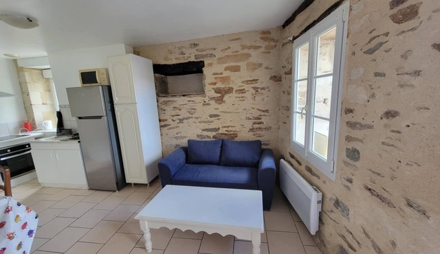 House for 2 to 4 people close to all amenities and 25 minutes from the sea