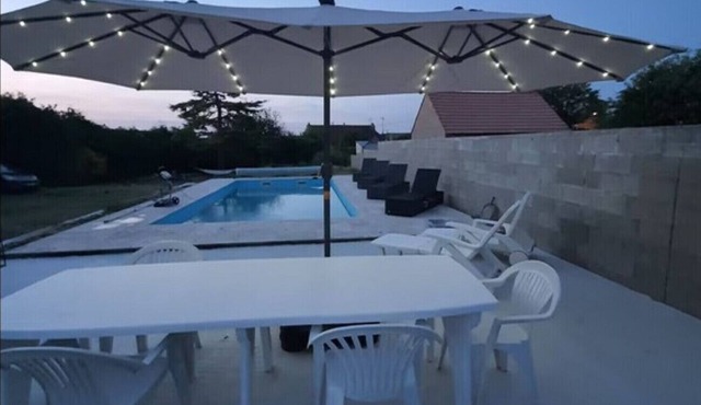 House for 12 people with swimming pool, Domaine d'Ayden