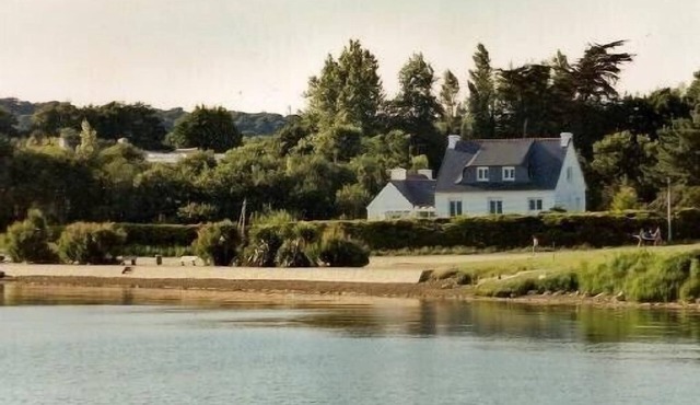 House facing the sea for 14 people