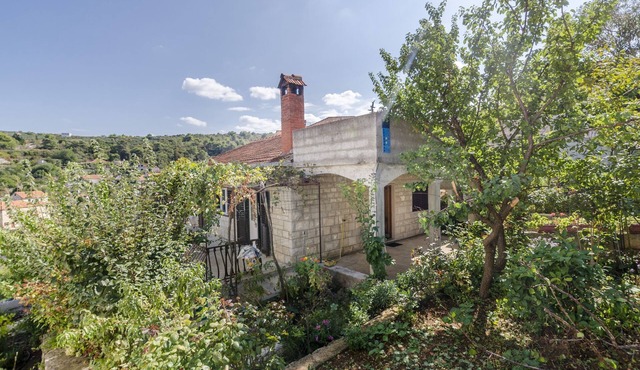House Fanita (38661-K1) - Splitska - island Brac