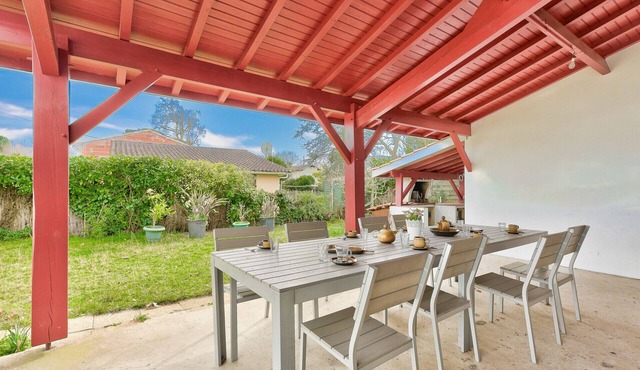 House for 10 - garden - 600 m from the beach