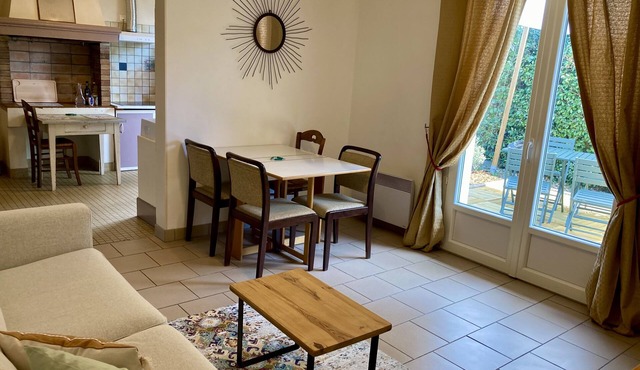 House for 2 adults + 2 children, 30 min from the ocean and 5 min from a large lake!