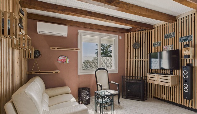 House for 2 adults and 2 children with garden