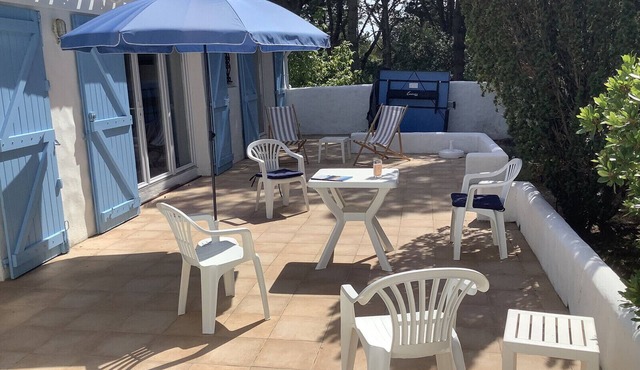 House for 4 adults and 4 children – 250 m to the beach